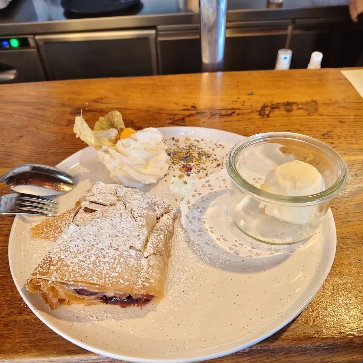 Zwetschgen Strudel