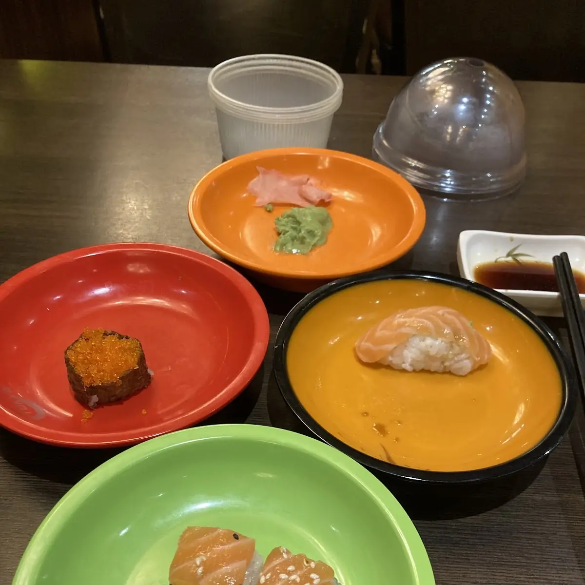 Lachs Roll Und Lachs Maki