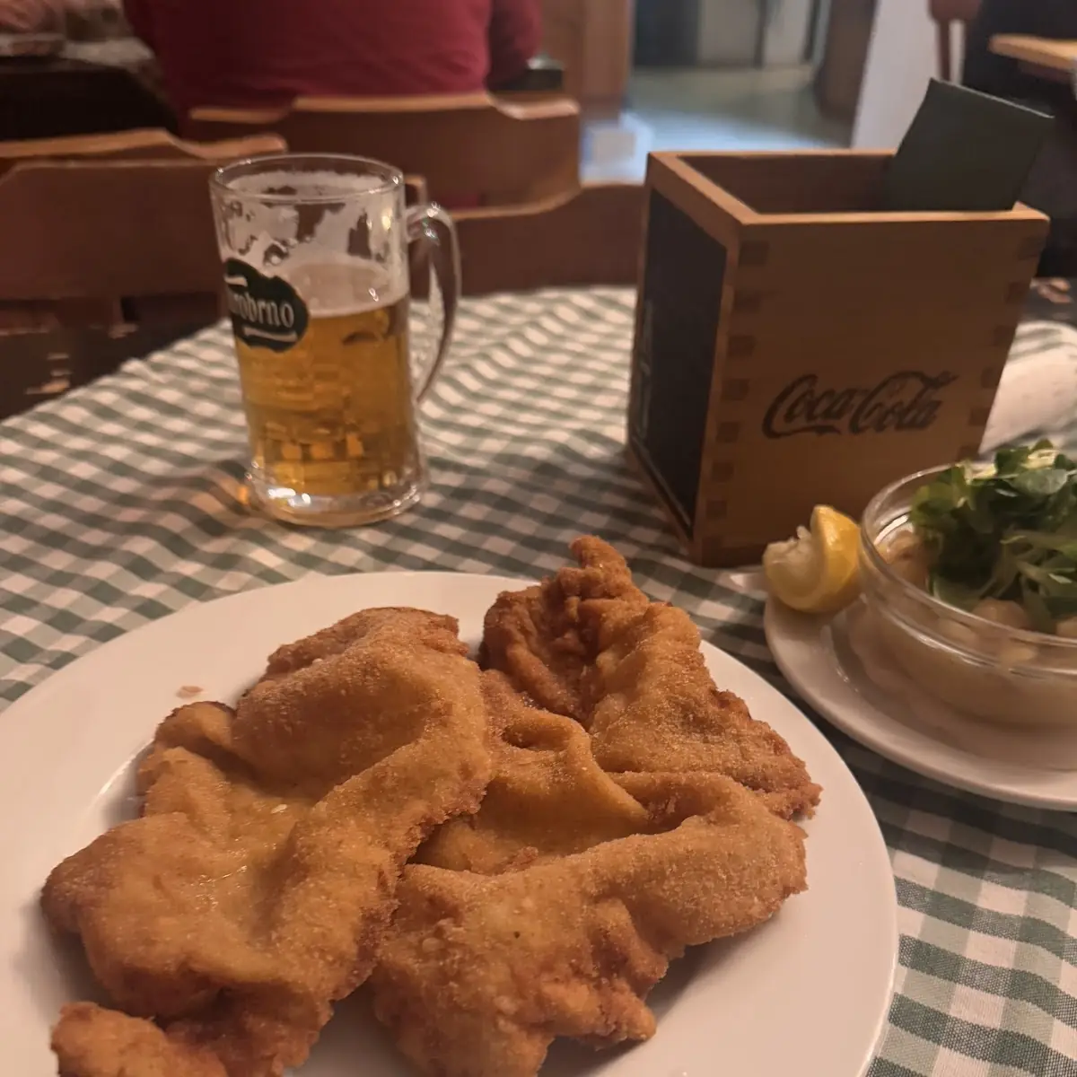 Wiener Schnitzel Vom Schwein Mit Erdäpfel-vogerlsalad