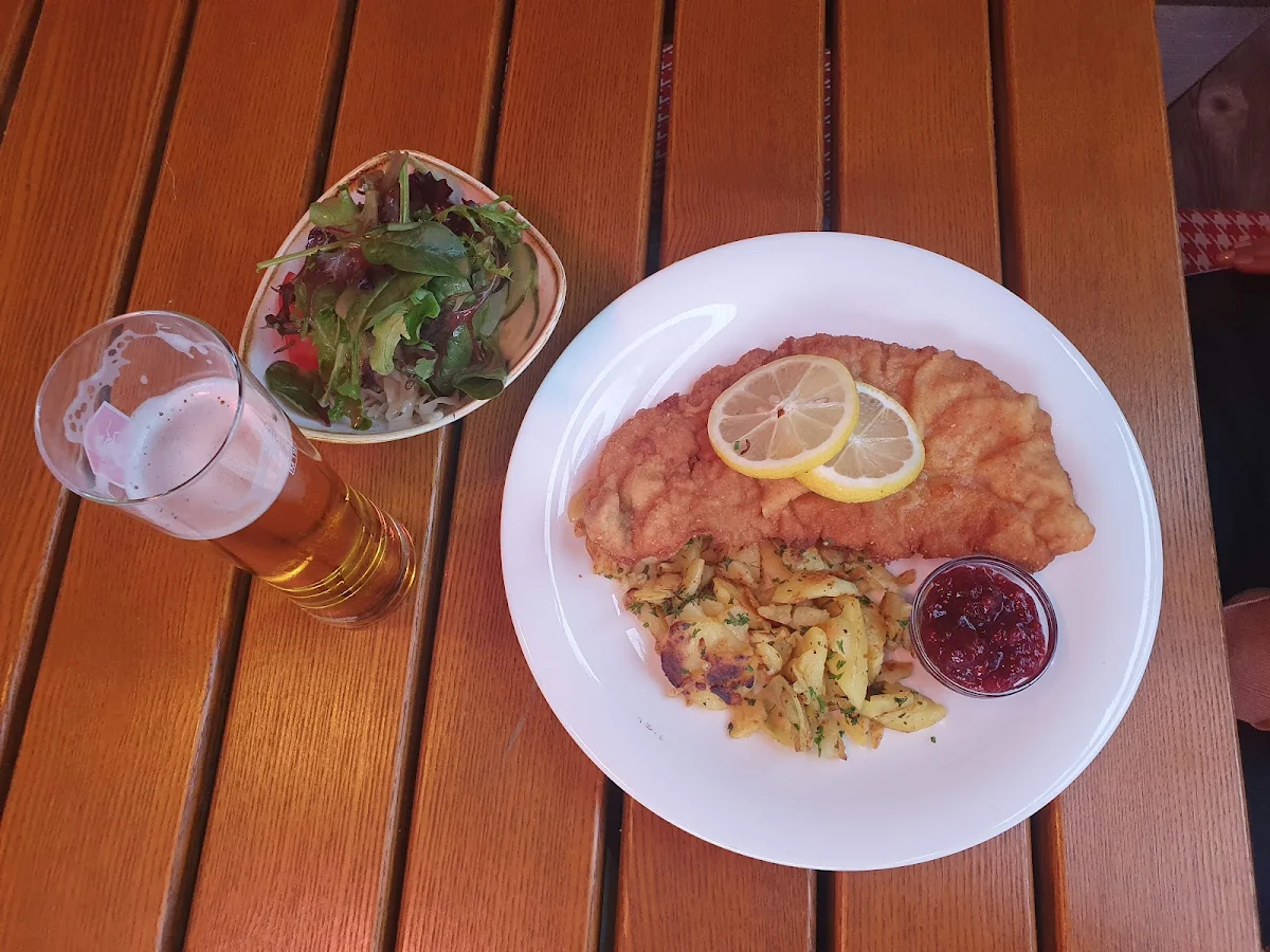 Schnitzel Mit Bratkartoffeln
