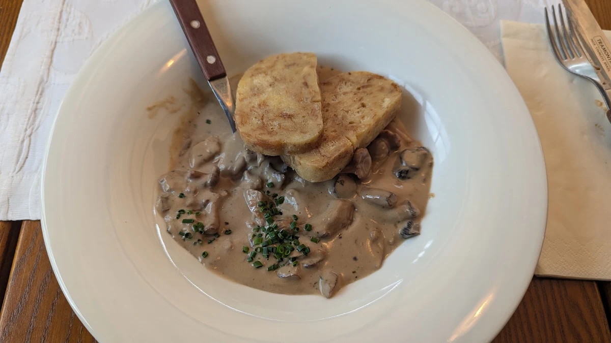 Serviettenknödel Mit Pfifferlinge