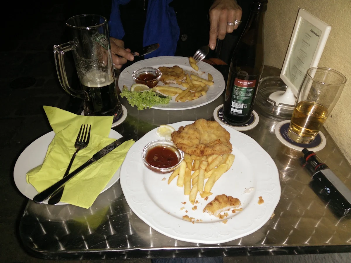 Schnitzel Mit Pommes