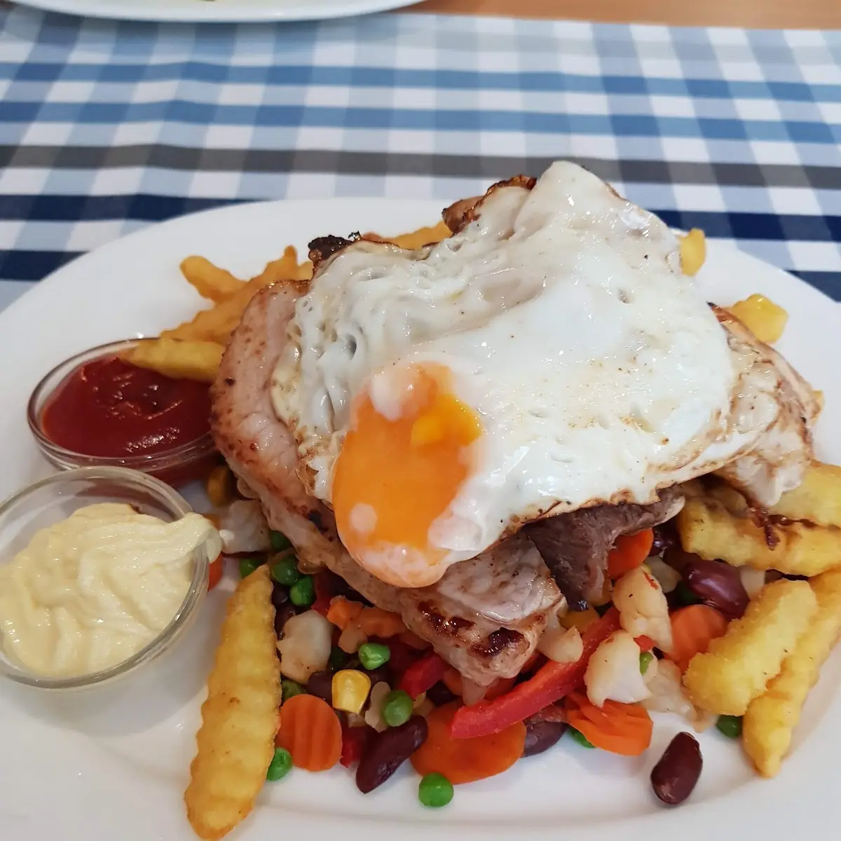 Grillteller Mit Ei