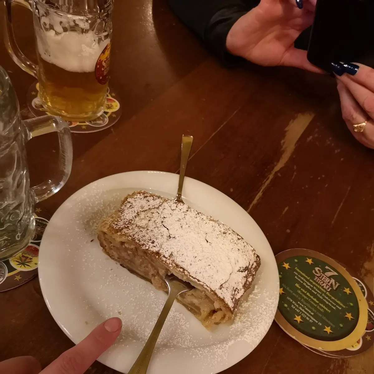 Hausgemachter Apfelstrudel
