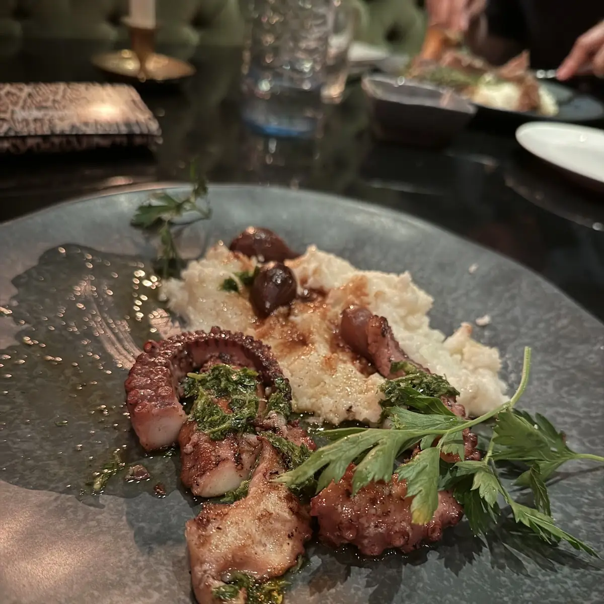 Beef Tatar Mit Trüffelcarpaccio