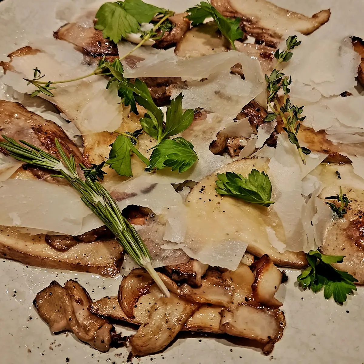 Vitello & Kohlrabi Tonnato