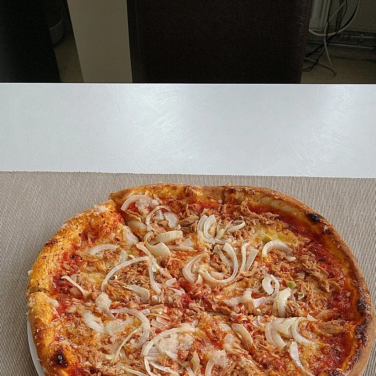 Tunfisch Pizza