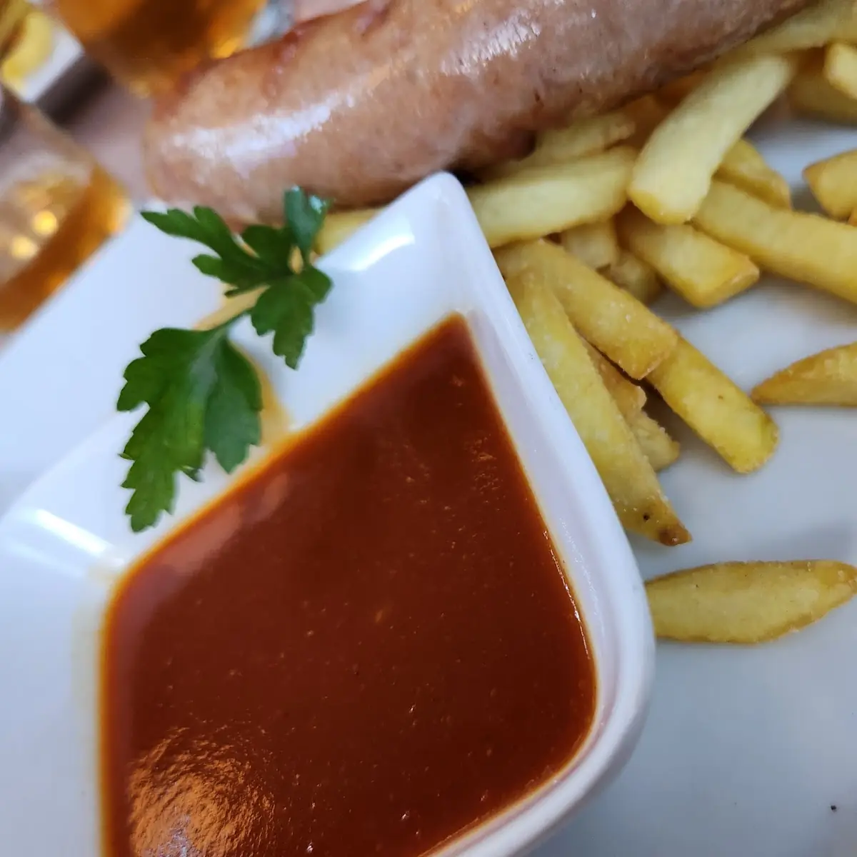 Currywurst Mit Pommes