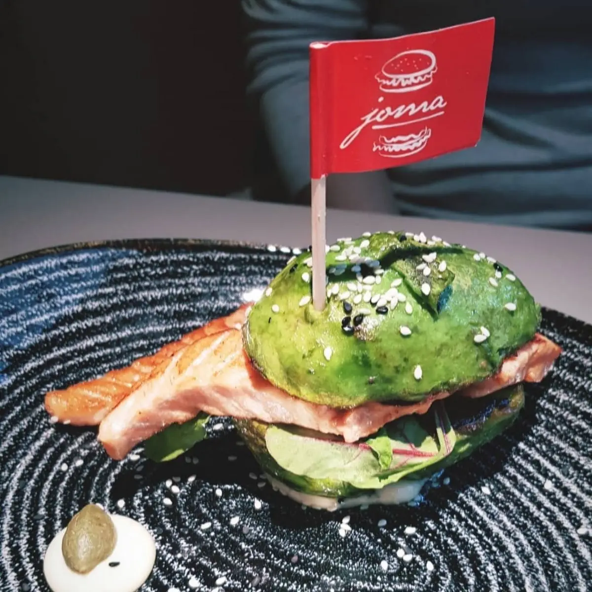 Avocado Lachs Burger