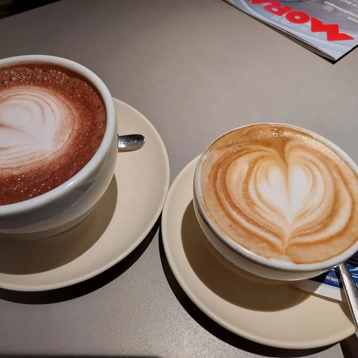 Heiße Schokolade Und Cappuccino