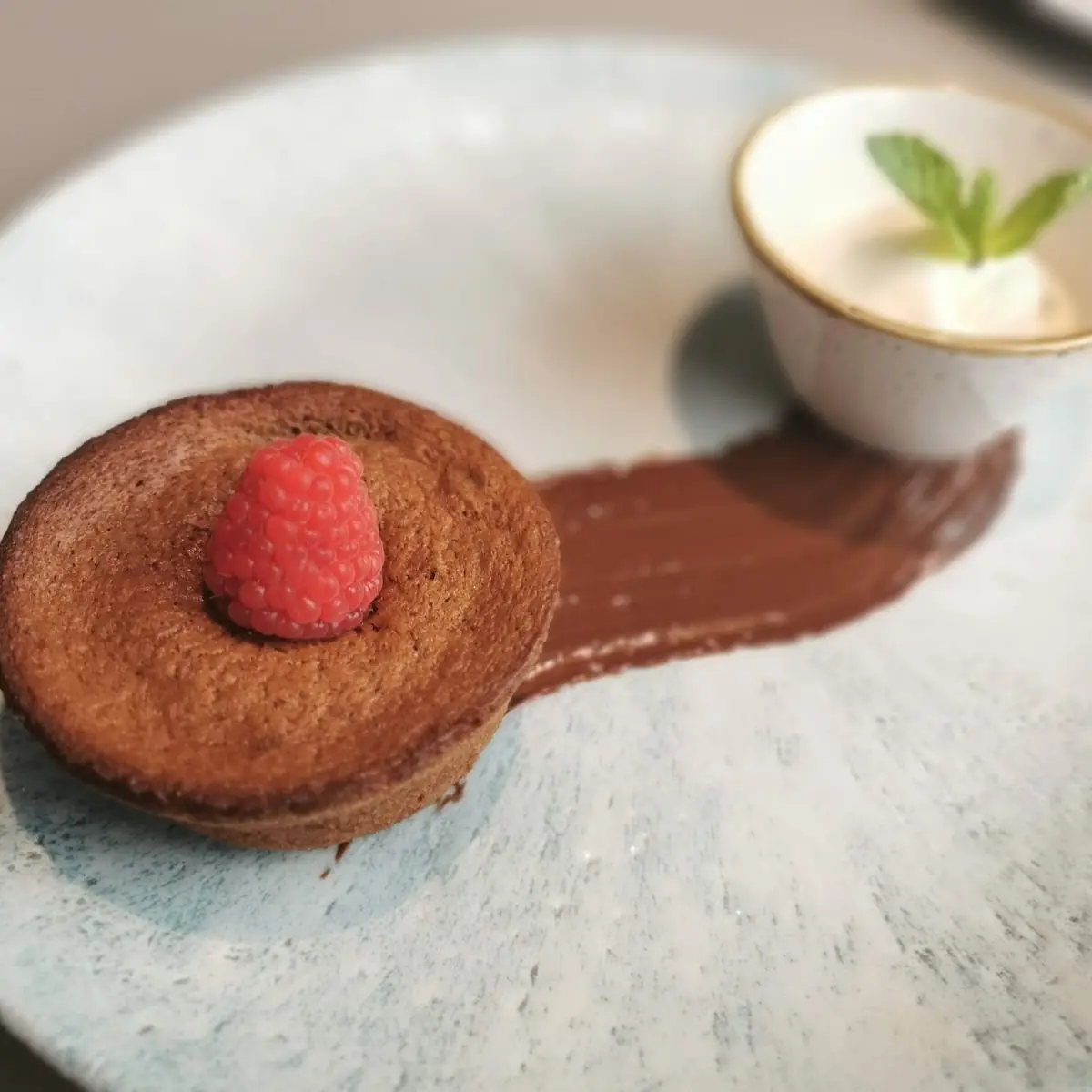 Lauwarmer Schokokuchen Mit Sauerrahmeis