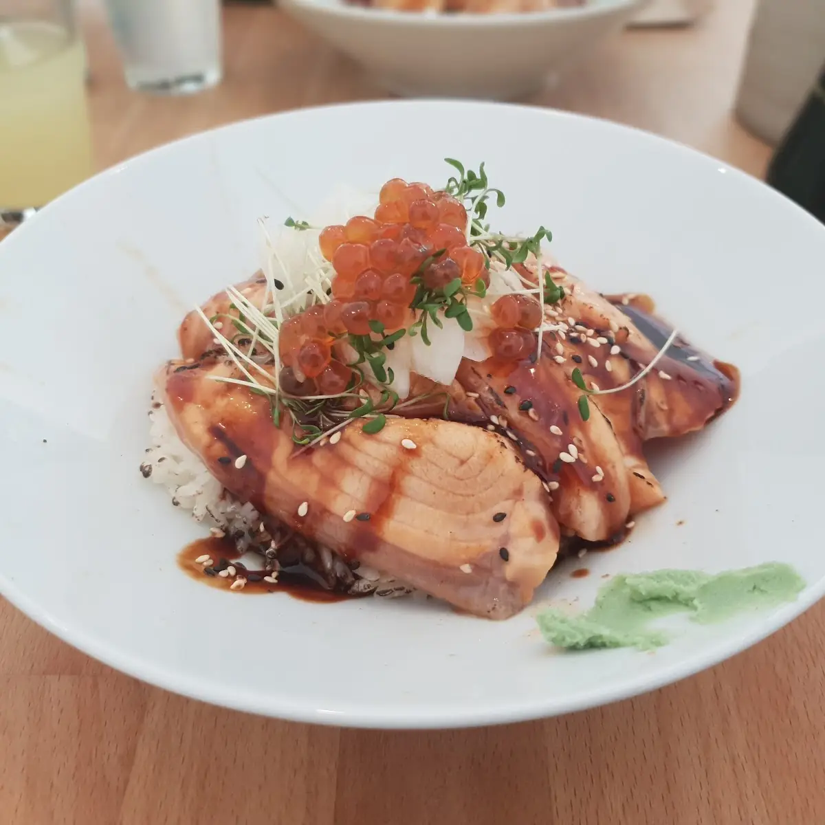 Flambierter Lachs Mit Reis