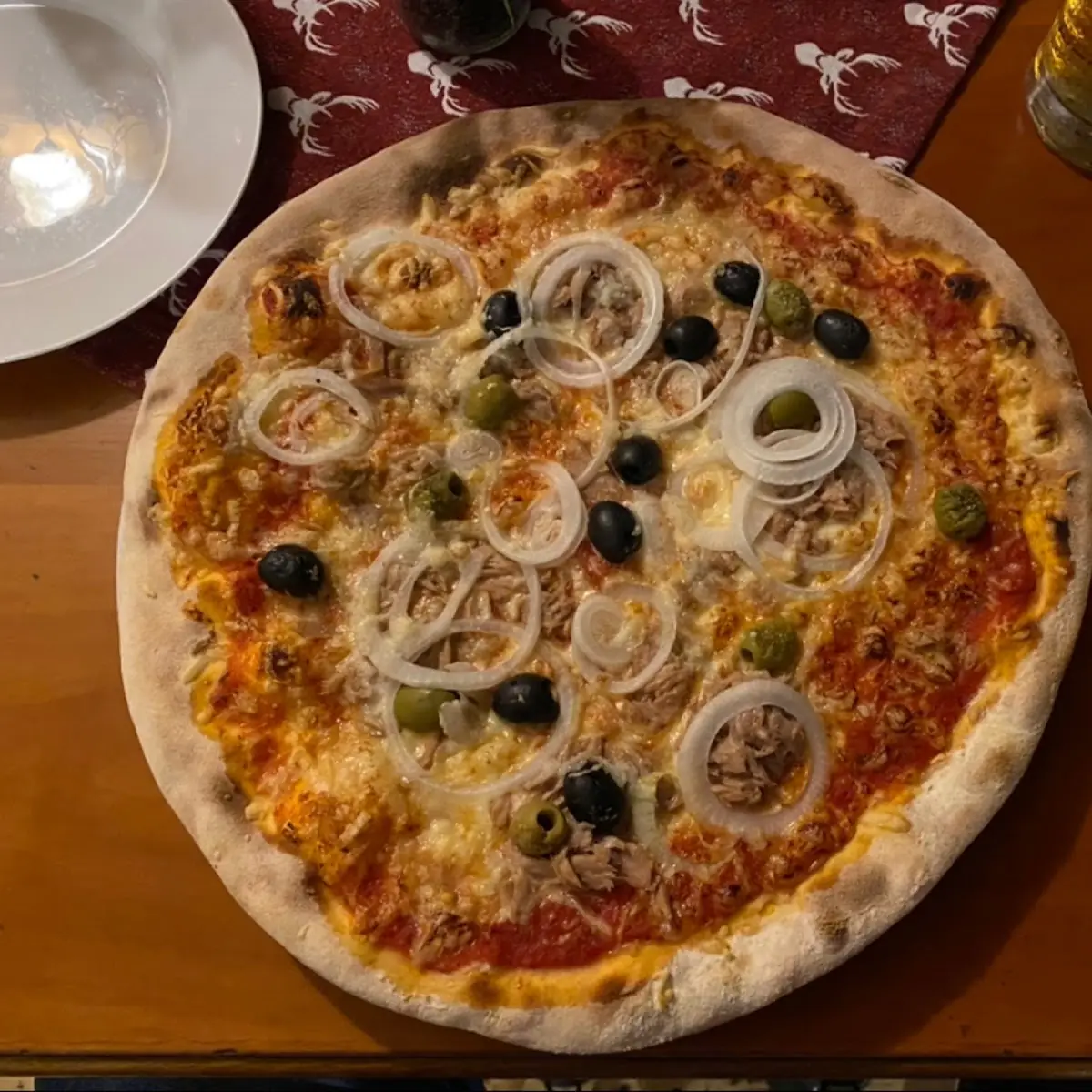 Pizza Tonno