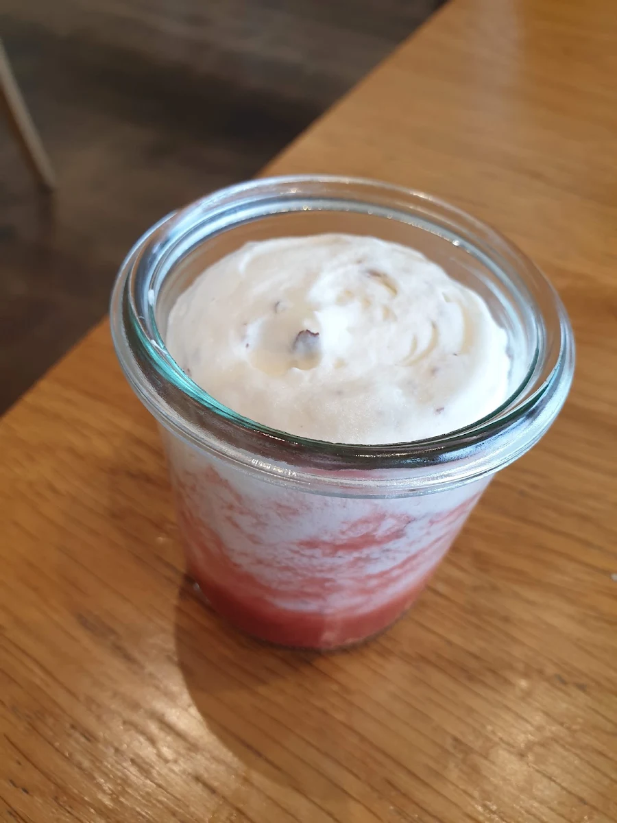 Joghurtcreme Mit Marmelade
