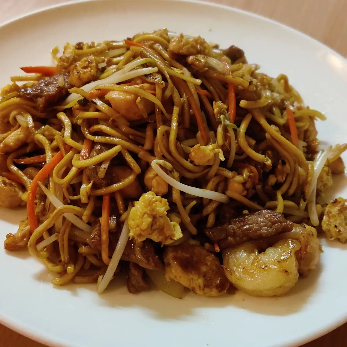 Gebratene Nudeln Mit Huhn