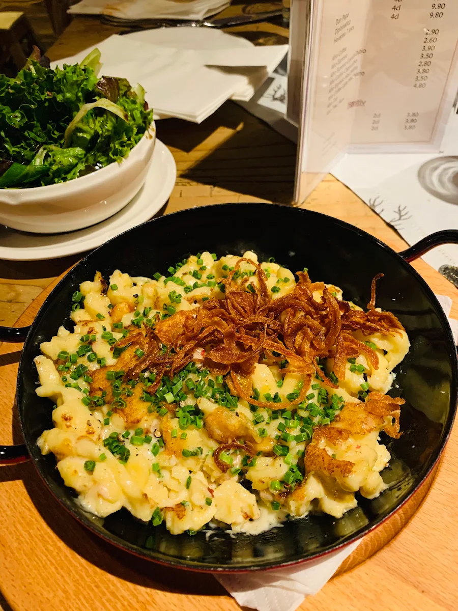 Käsnocken Mit Salat