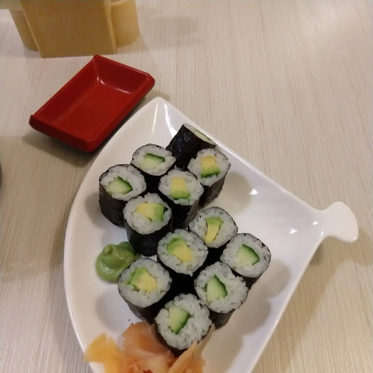 Avocado Maki (12 Stück)