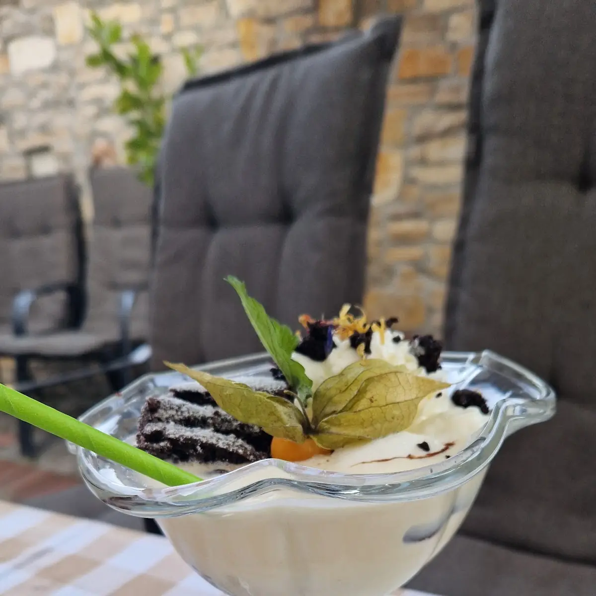 Bergwerksbecher Schokoladeneis Vanilleshake Brownie