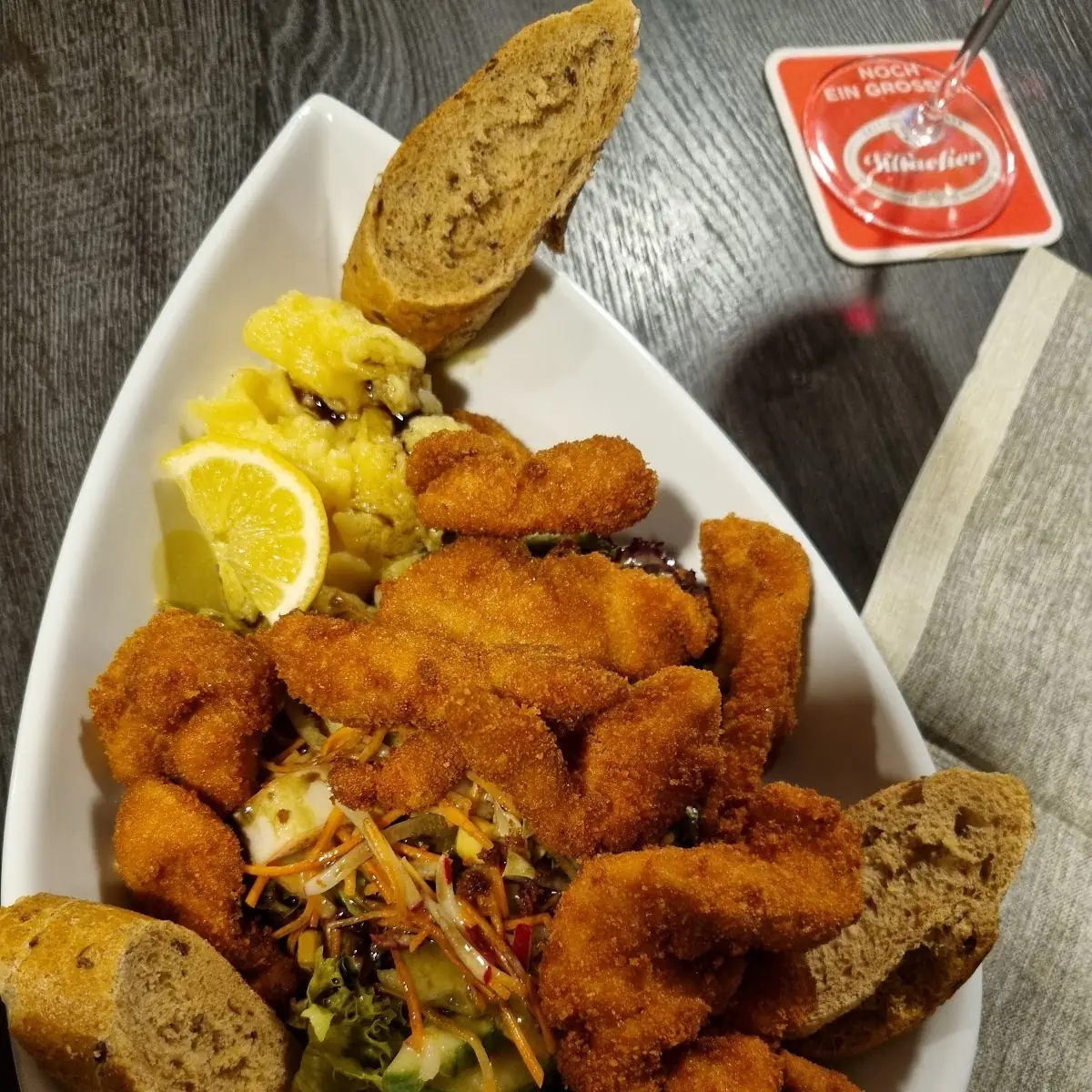 Hühnerstreifen Salat