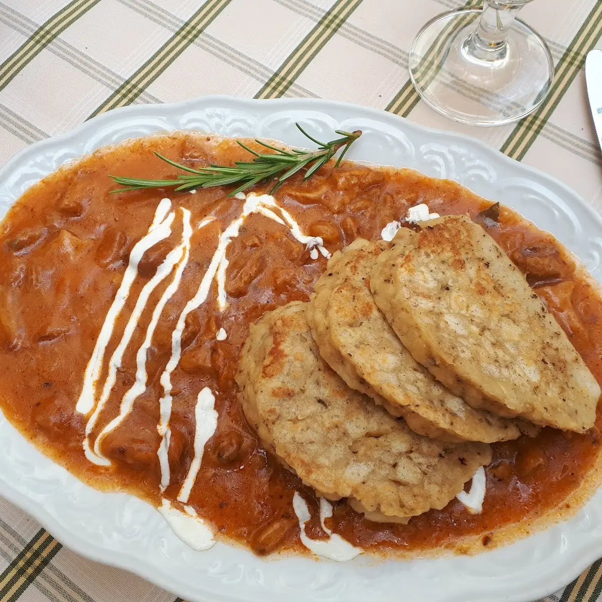 Eierschwammerl-gulyas