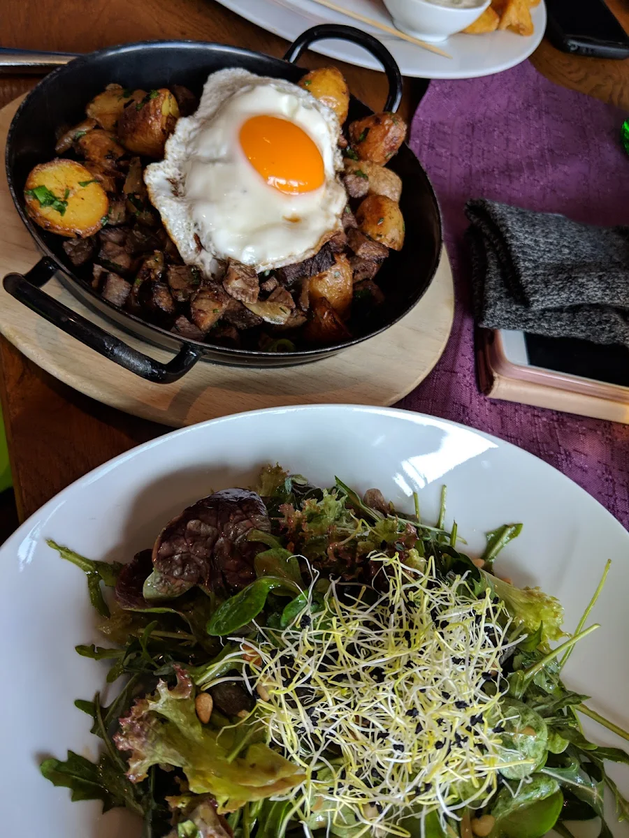 Breakfast Hash Browns with Salad