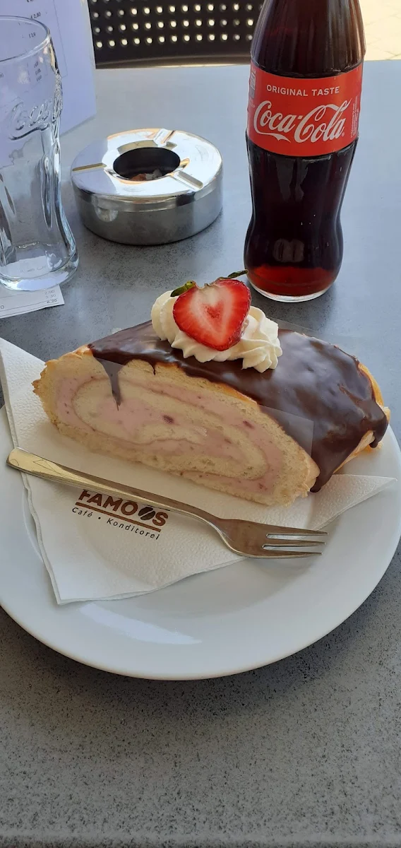 Erdbeerroulade
