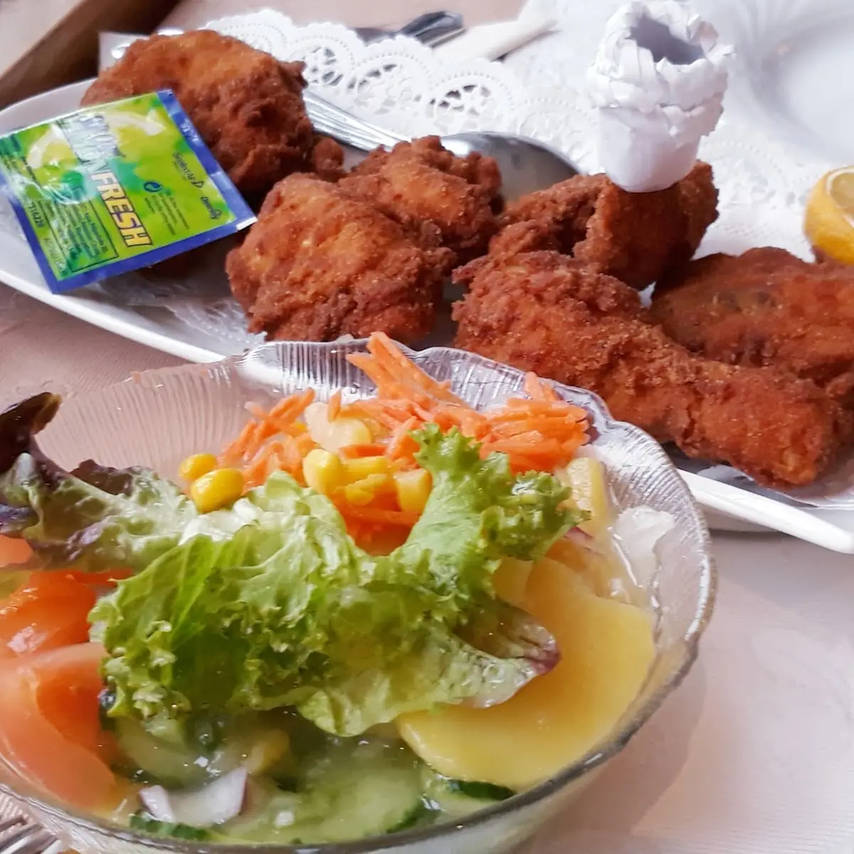 Backhendl Mit Gemischtem Salat