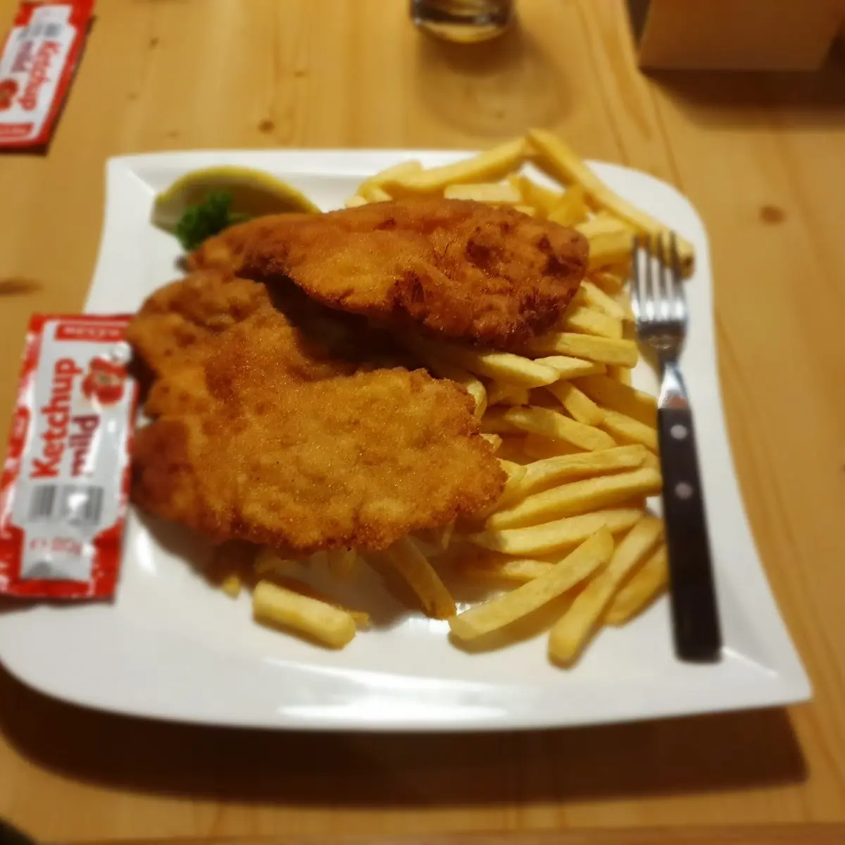 Kinderschnitzel Mit Pommes Frites