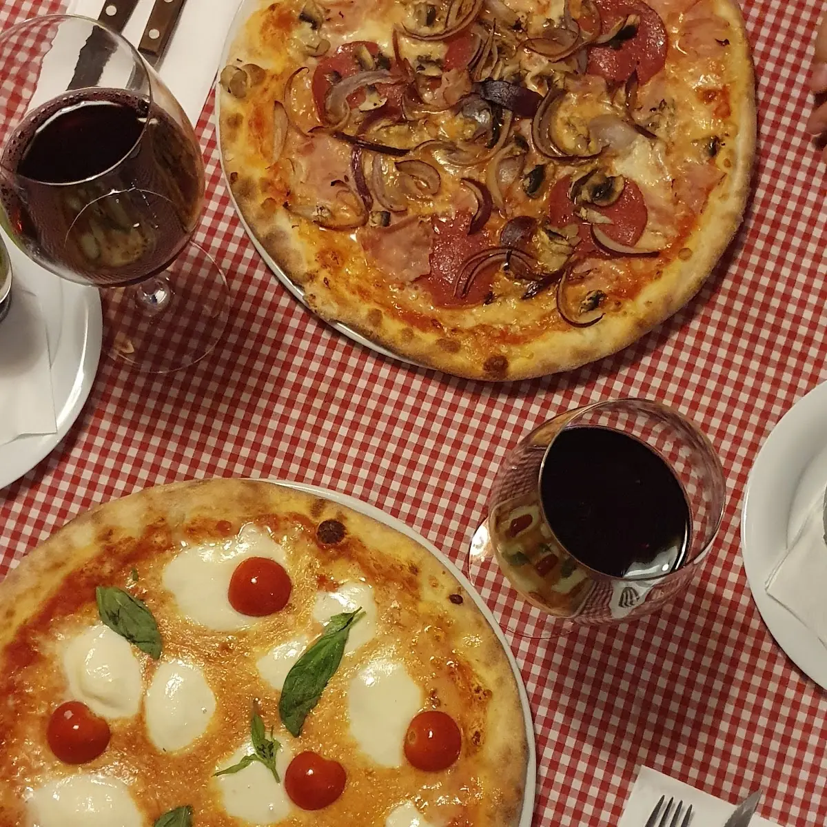 Pizza Italia Und Pizza Fuego