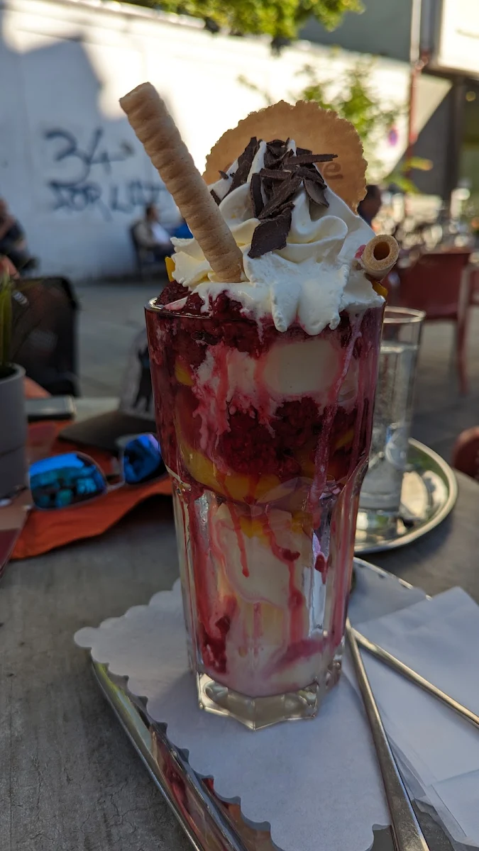 Pfirsich Melba Becher
