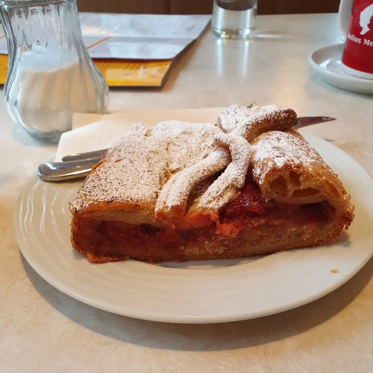Erdbeerstrudel
