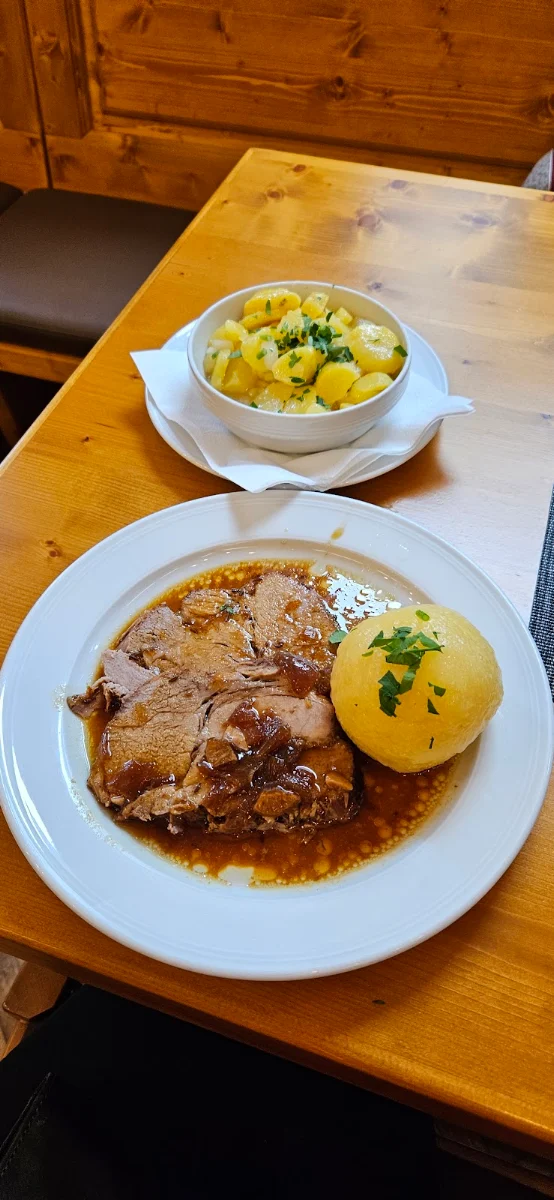 Schweinsbraten Mit Waldviertler Knödel Erdäpfel Knödel