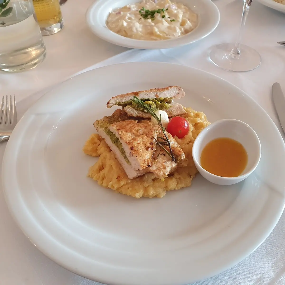 Gegrillte Gefüllte Hühnerbrust