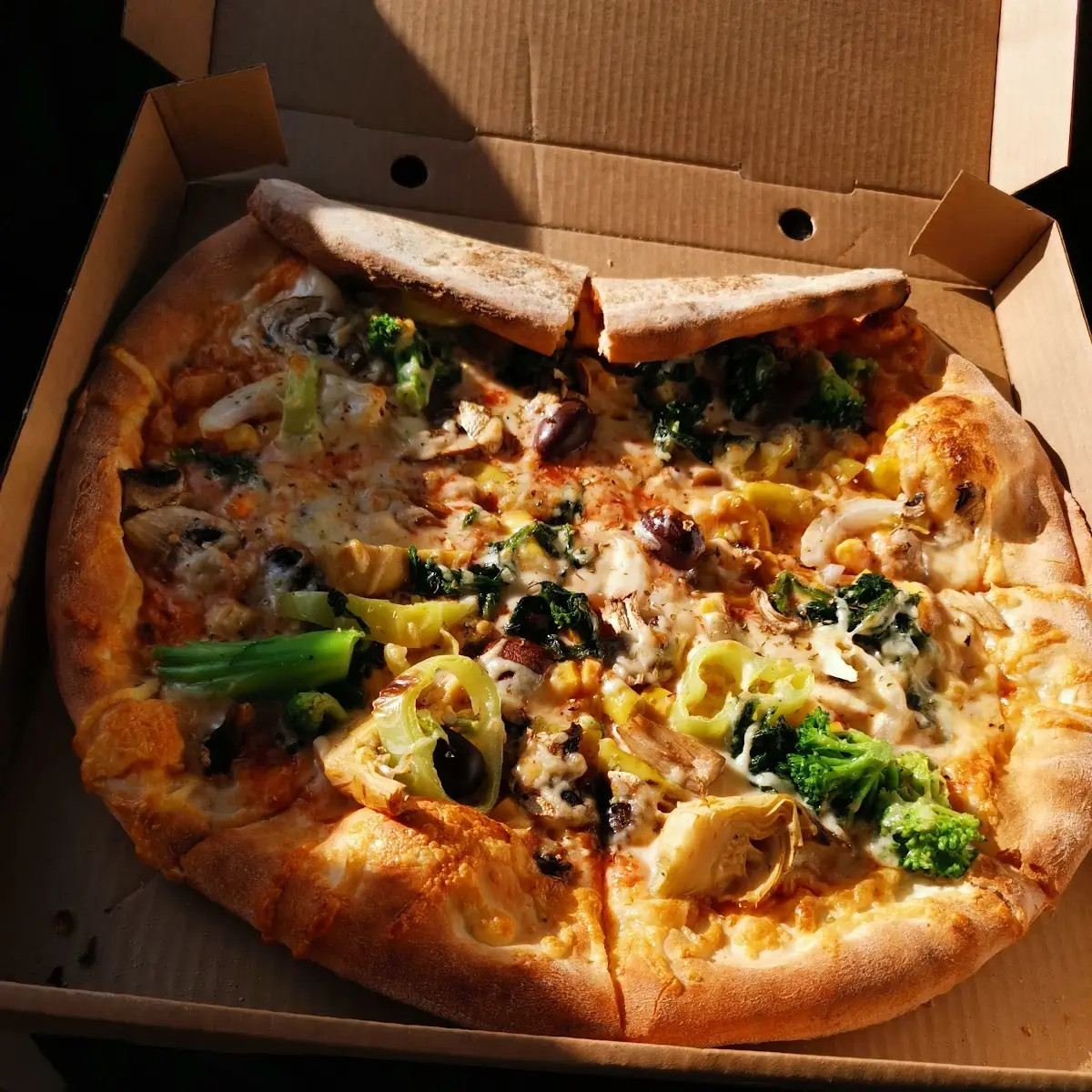 Highlights, Pizza Hollywood