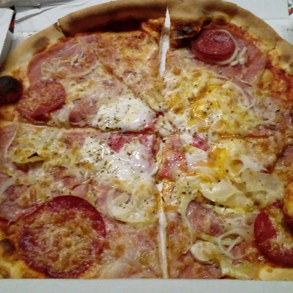 Highlights, Pizza Hollywood