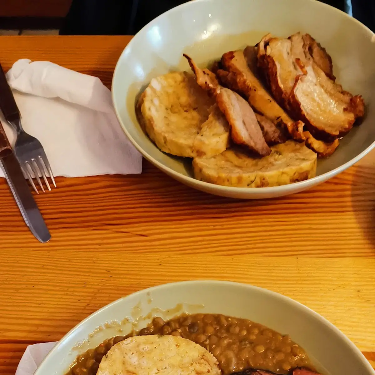 Linsen Mit Knödel Und Geselchten