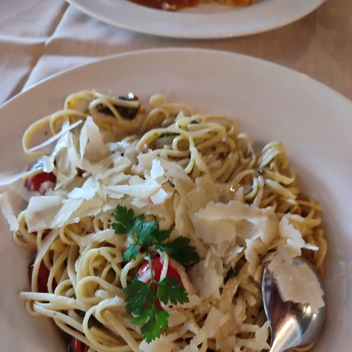 Linguine Mit Pesto Und Parmesan