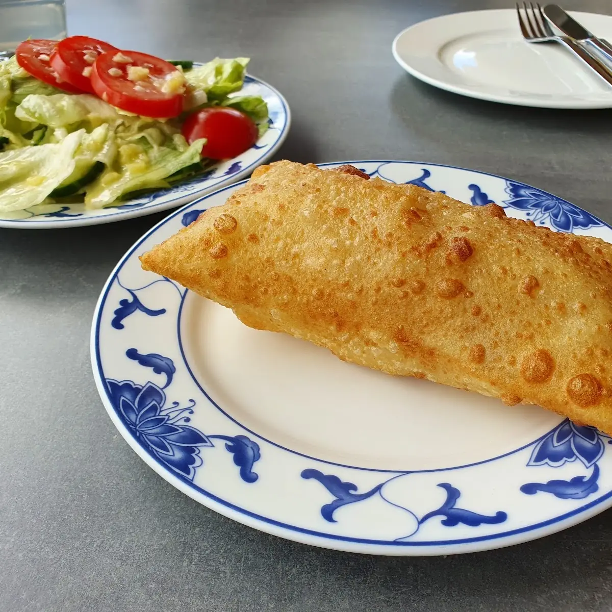 Frühlingsrolle & Salat