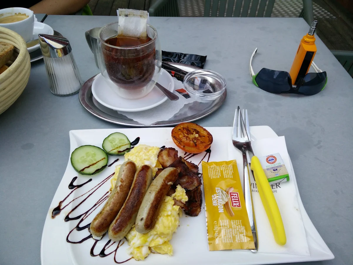 Frühstück Mit Bratwürstel