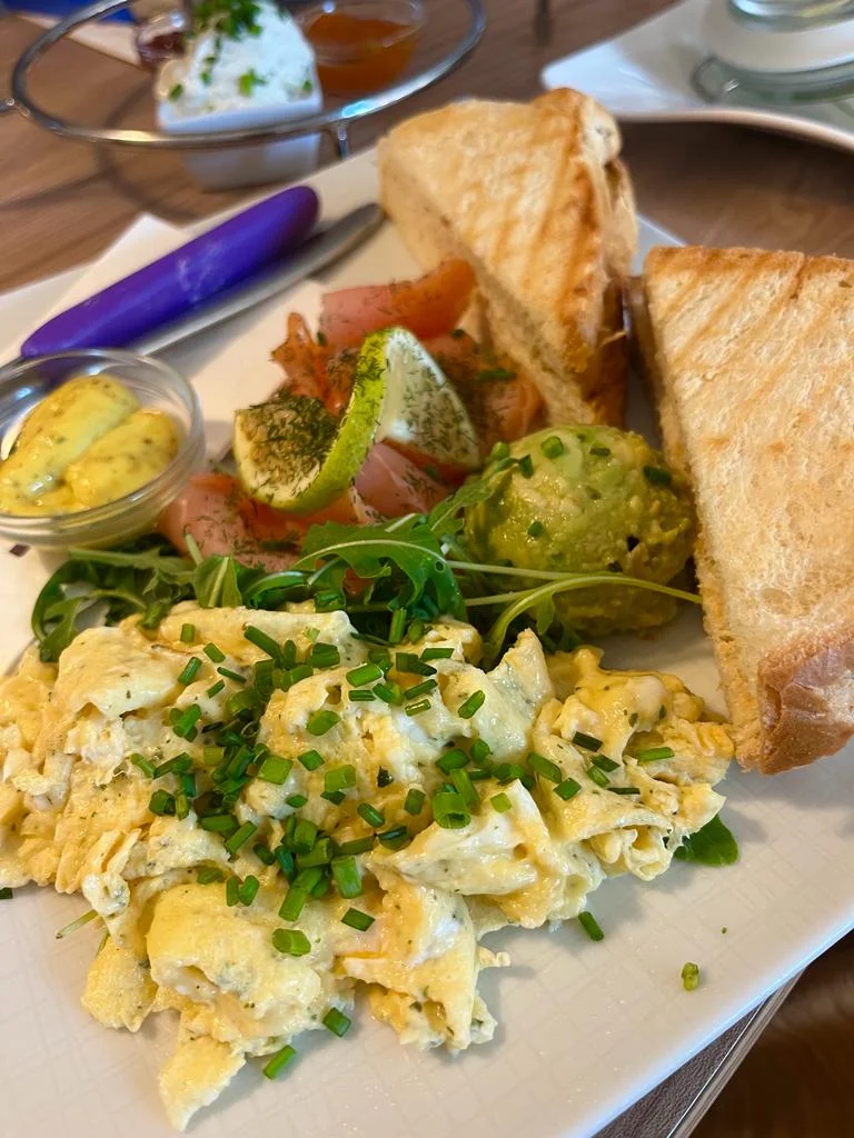 Lachsfrühstück