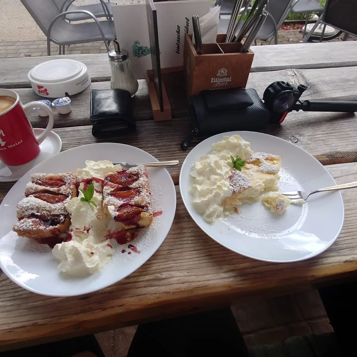 Zwetschgenkuchen Und Topfenkuchen