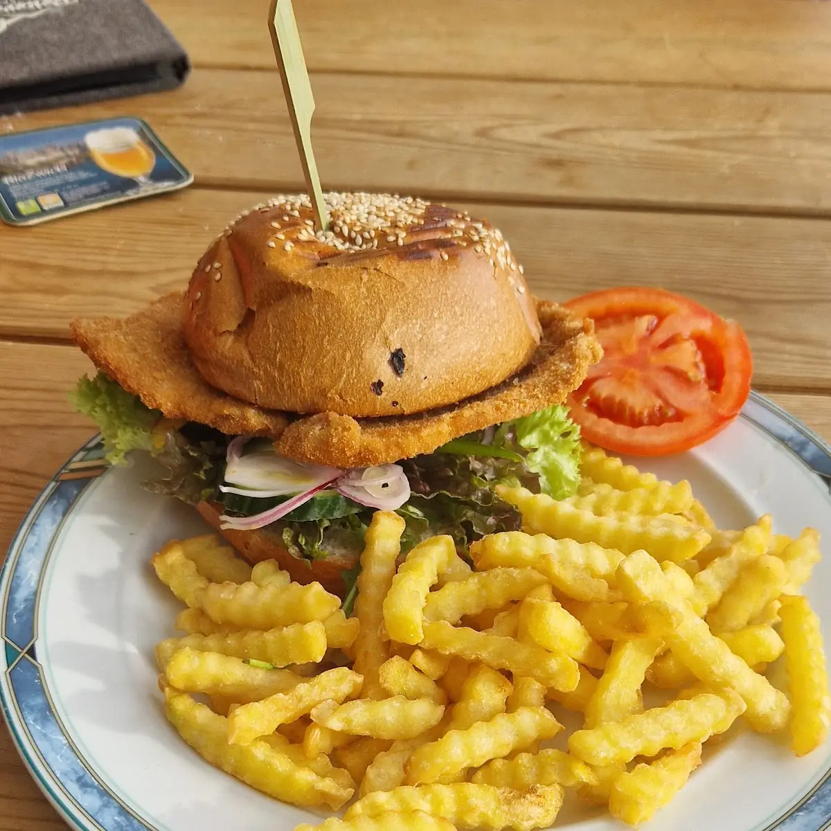 Schnitzel-burger Mit Pommes