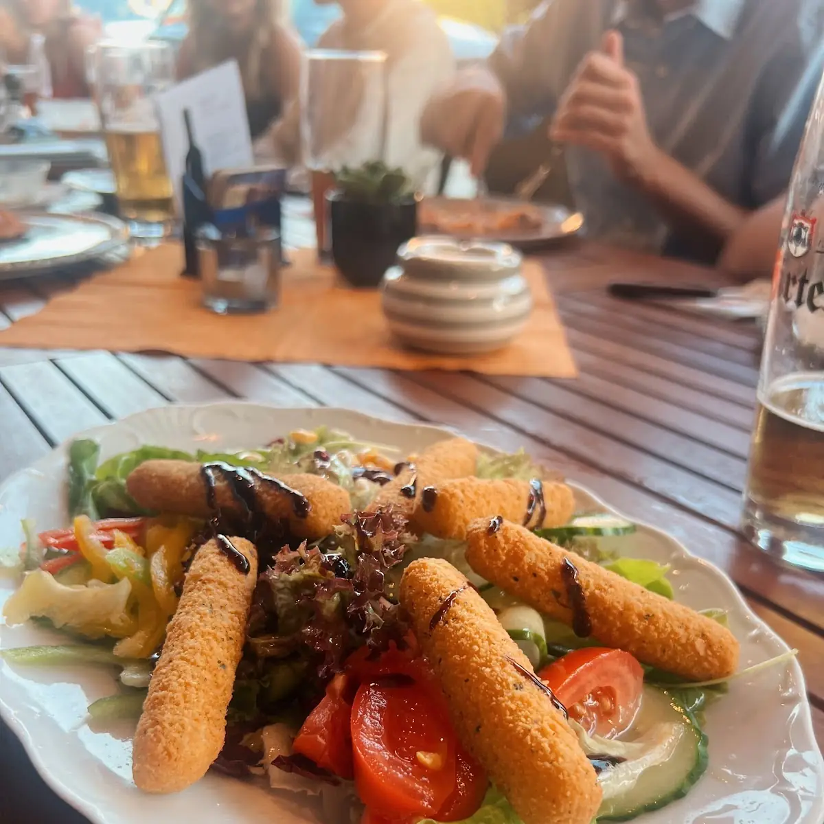 Mozzarella Sticks Auf Salat