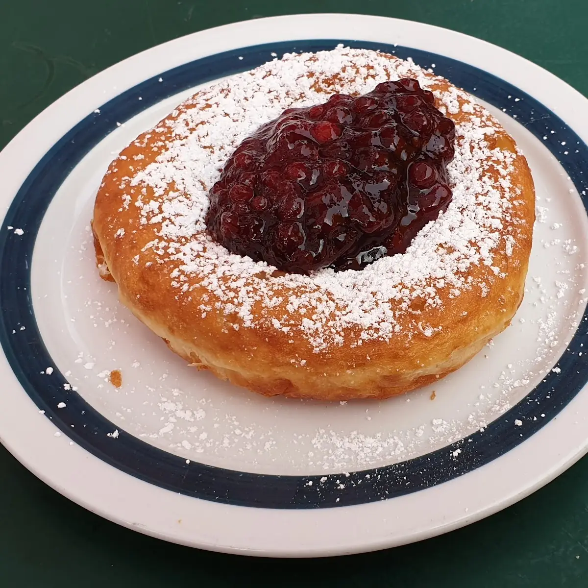 Kiachl Mit Marmelade