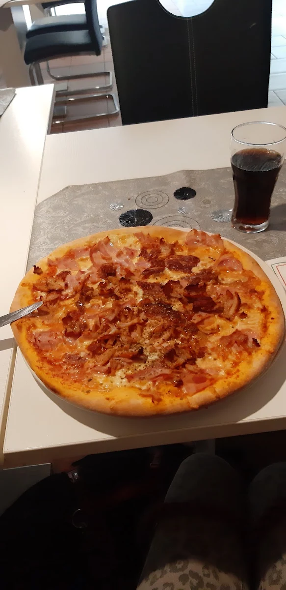 Retzer Spezial Pizza