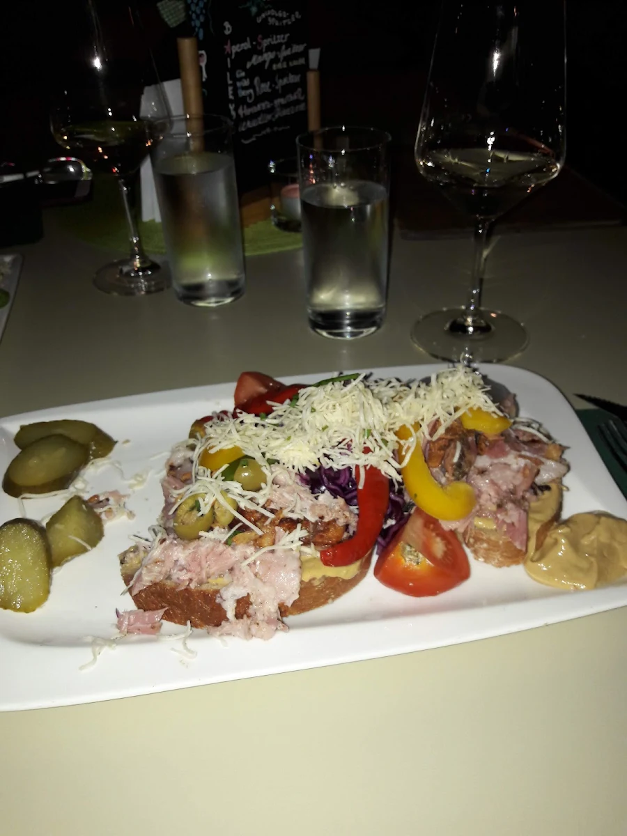 Schweinebraten Mit Brot