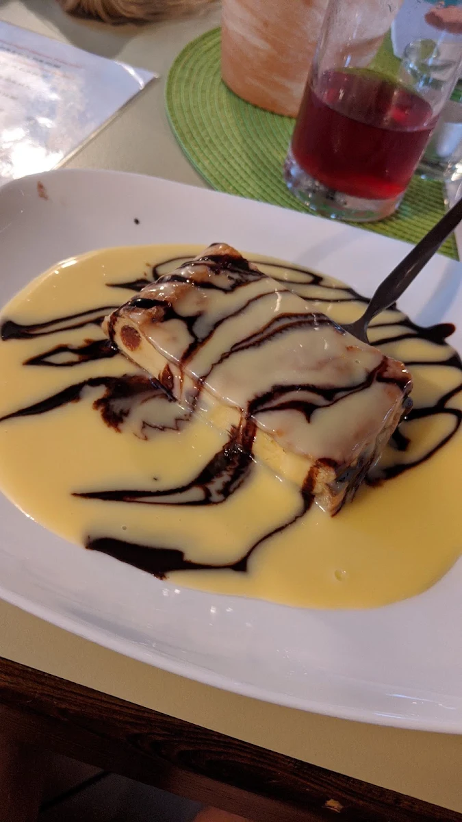 Topfenstrudel Mit Vanillesauce