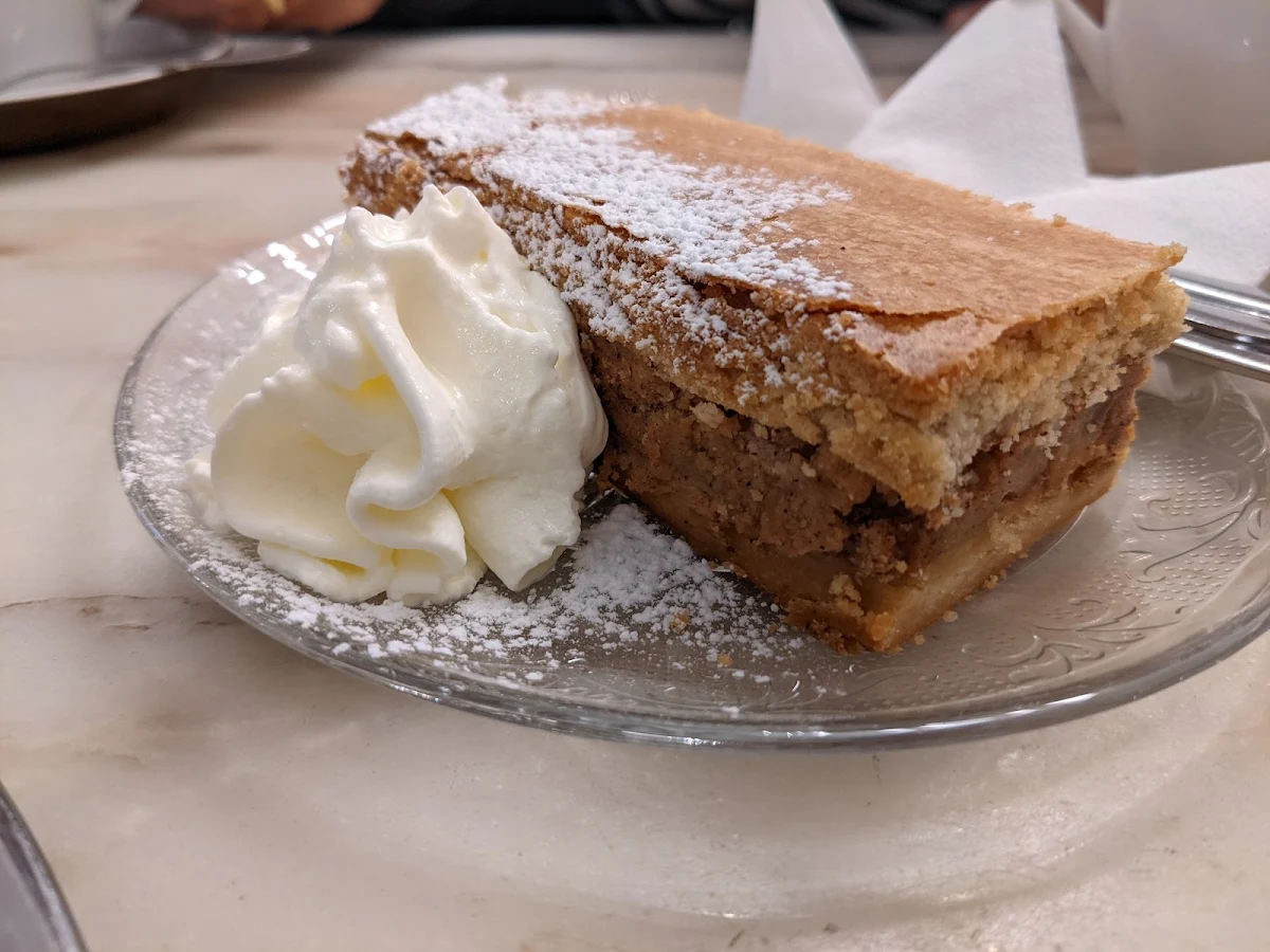 Apple Cake