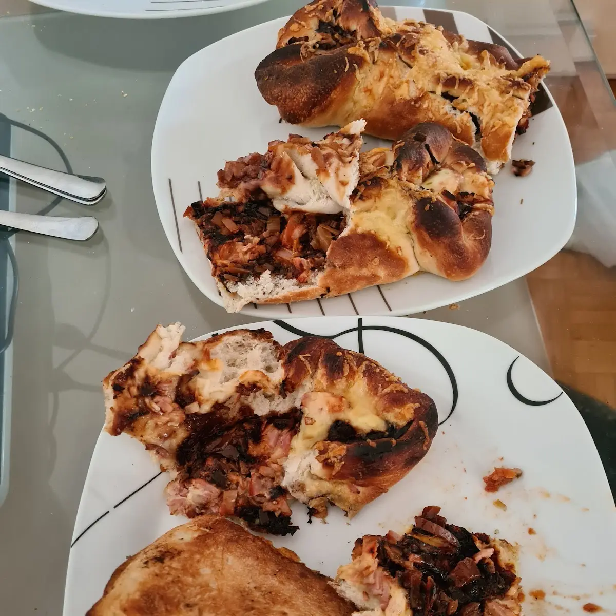 Gefüllte Pizzastange