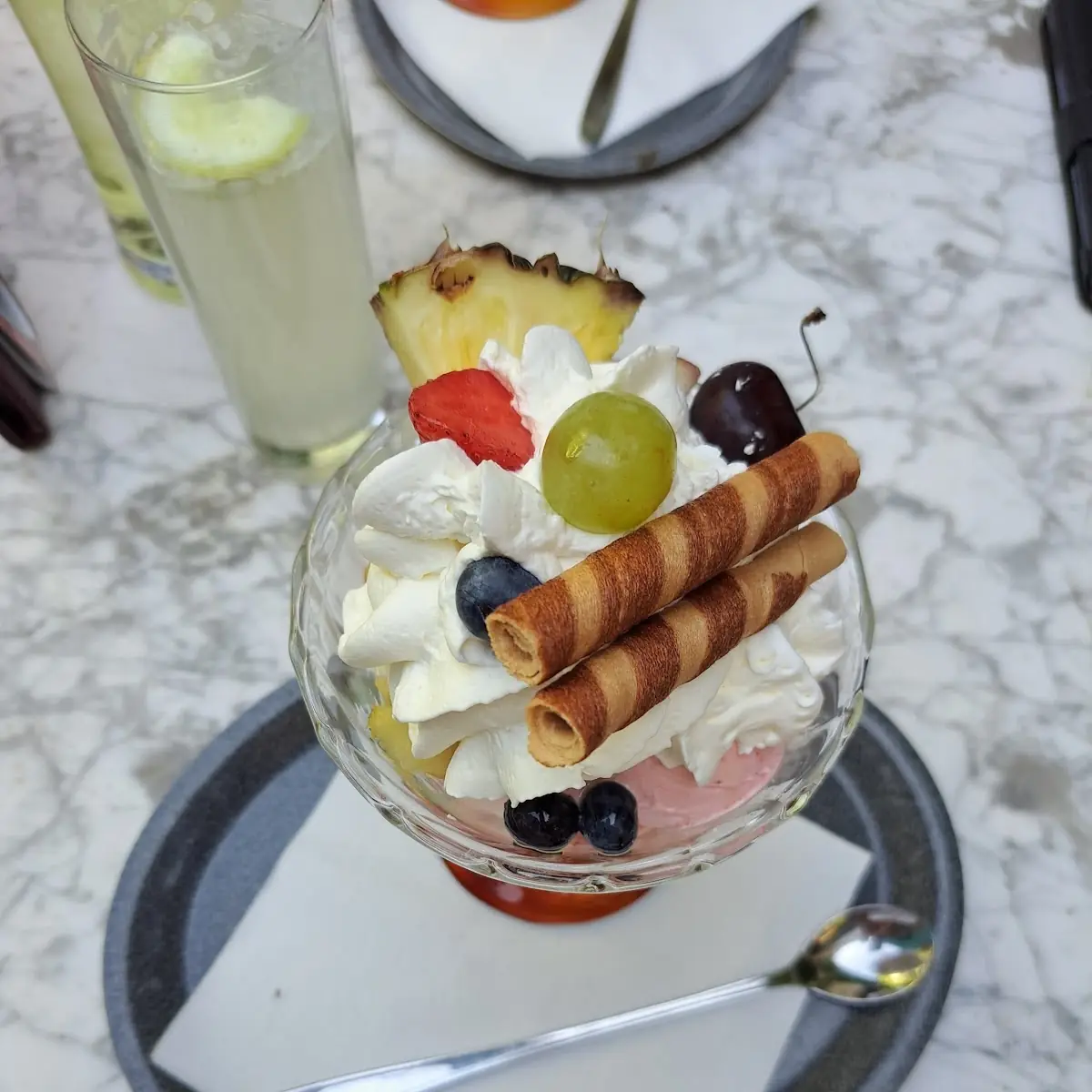 Früchtebecher